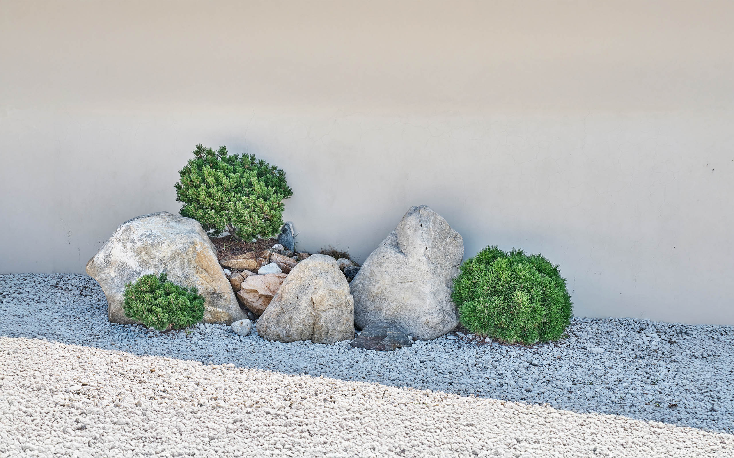 landscaping tips for a pest free yard<br />
